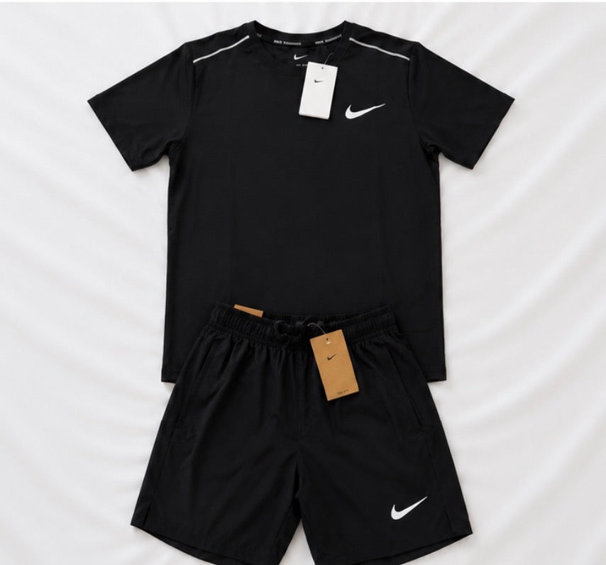 Ensemble NIKE